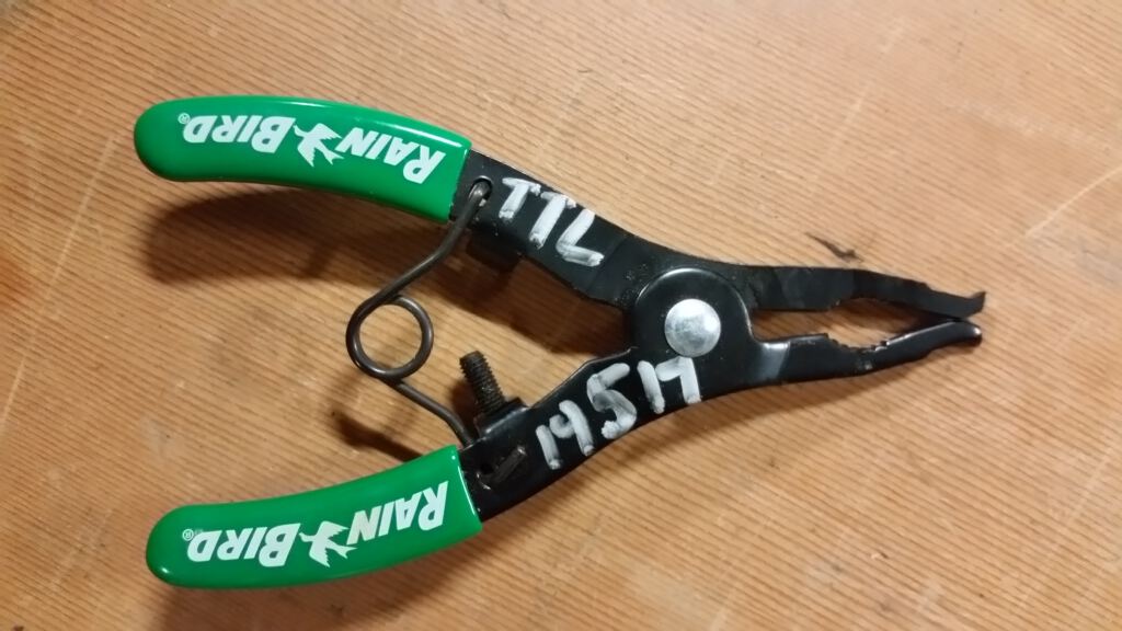 Tool Library Pliers, sprinkler head (14517)
