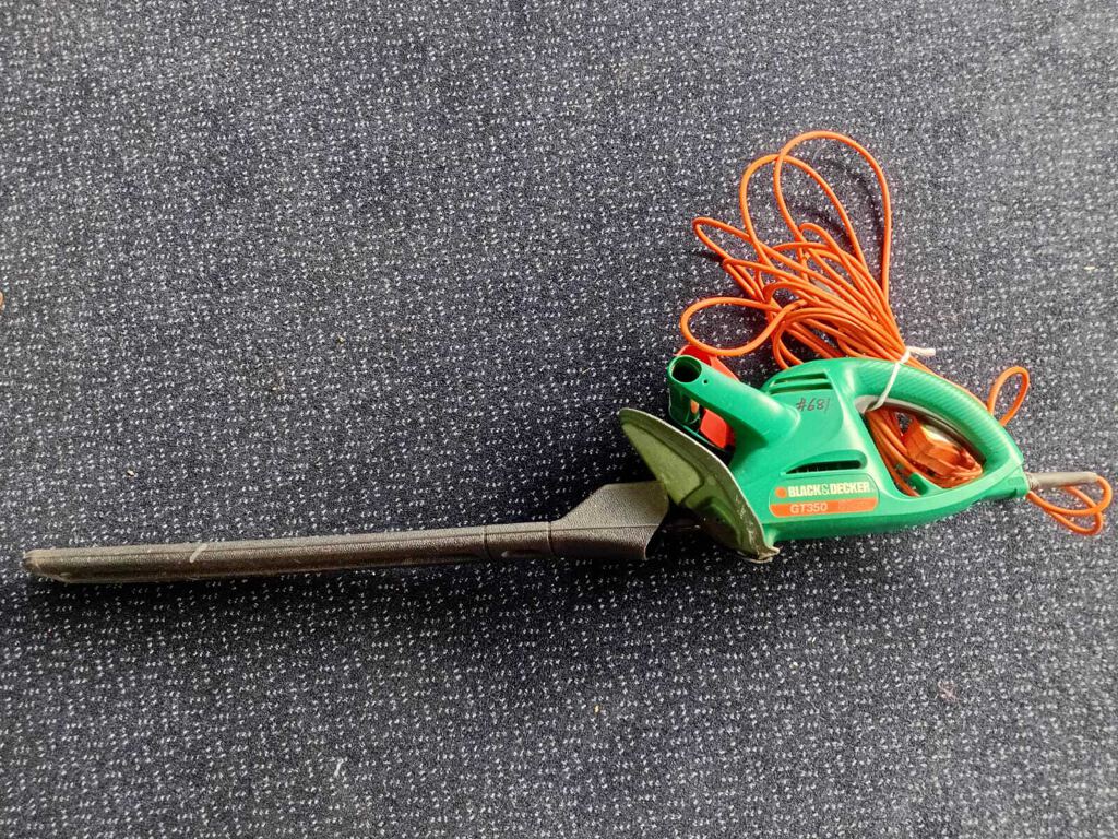 Black & Decker Hedge Trimmer GT350 51cm