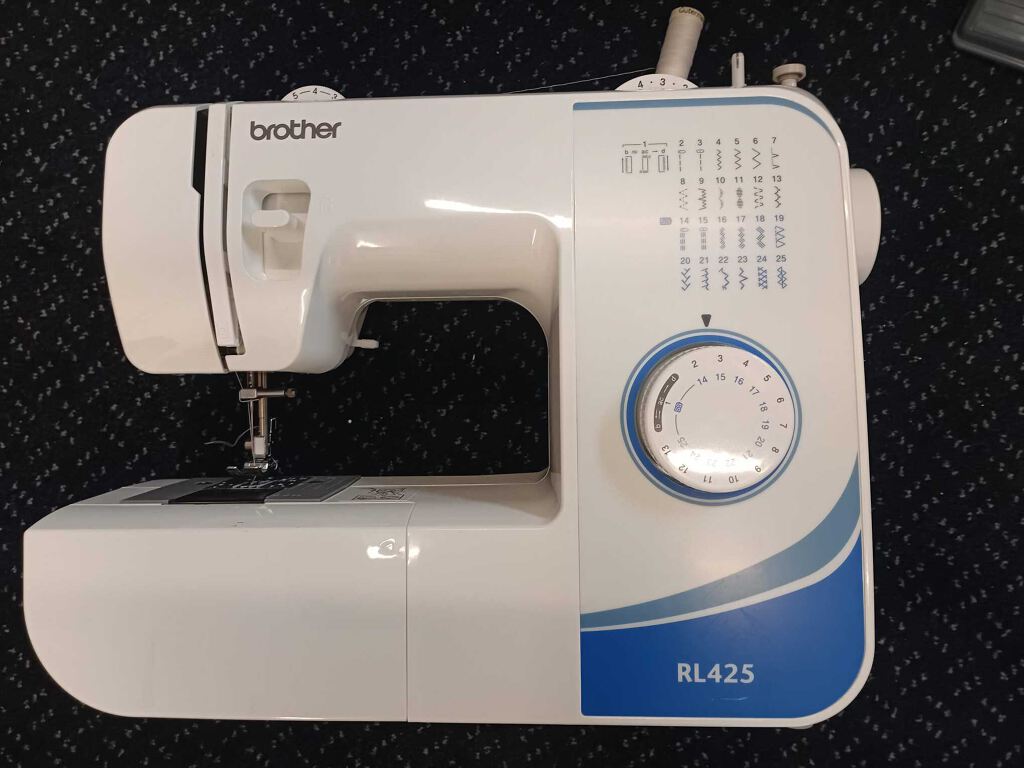 Brother RL425 Compact Free Arm Sewing machine