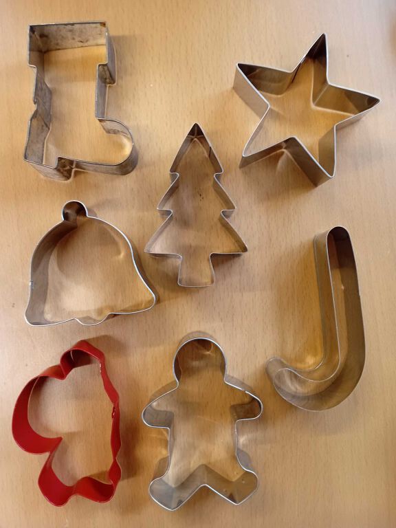Christmas Cookie Biscuit Cutters, set of 7 assorted shapes
