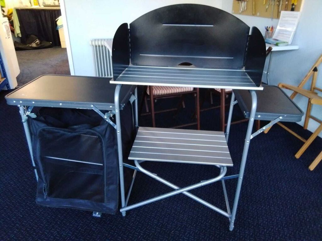 Hi-Gear Basecamp kitchen stand