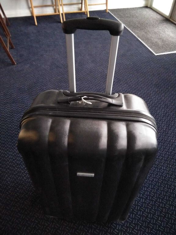 Black Hardcase Suitcase Linea 1