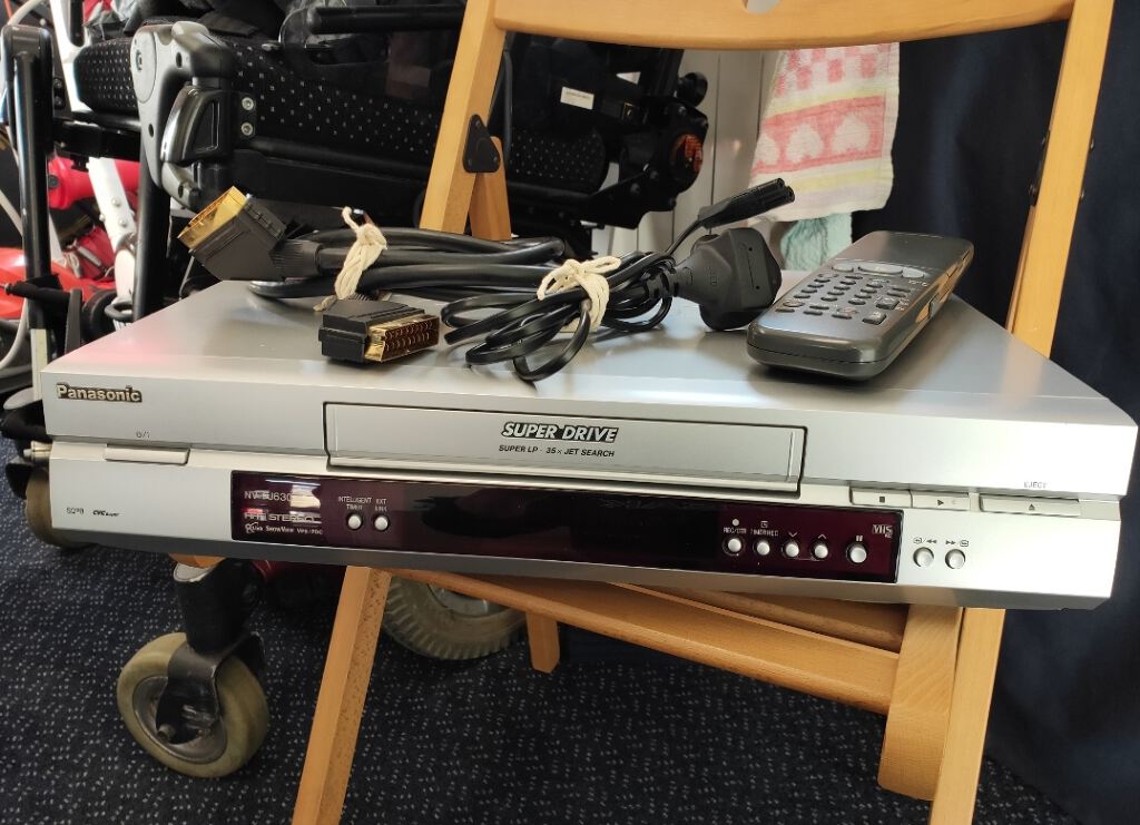 PANASONIC VCR VHS Video Cassette Tape Player (NV-FJ630B-S)