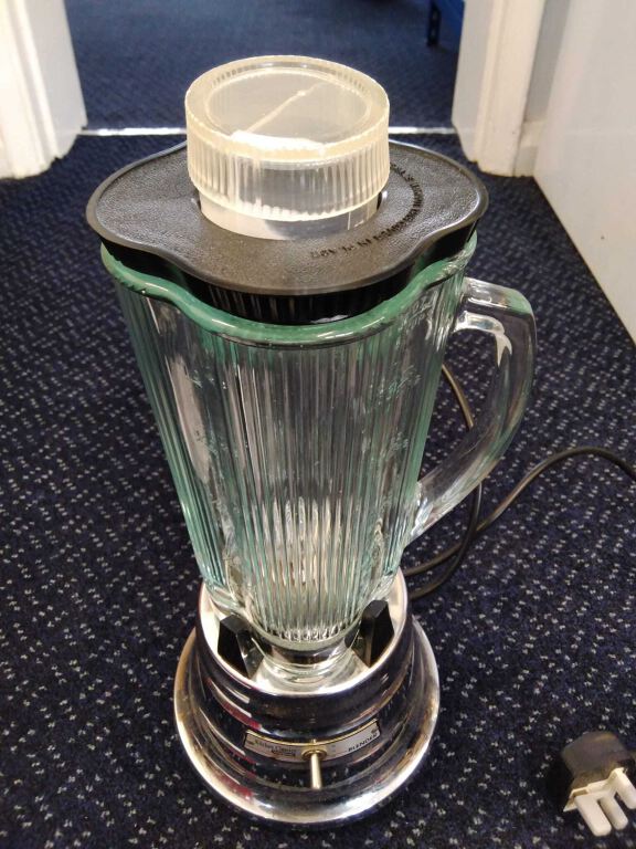 Blender 2 speed ~ Kitchen Classics ~ Waring