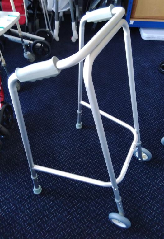 Zimmer Frame ~ Walking aid ~ Medium ~ wheeled by Trulife