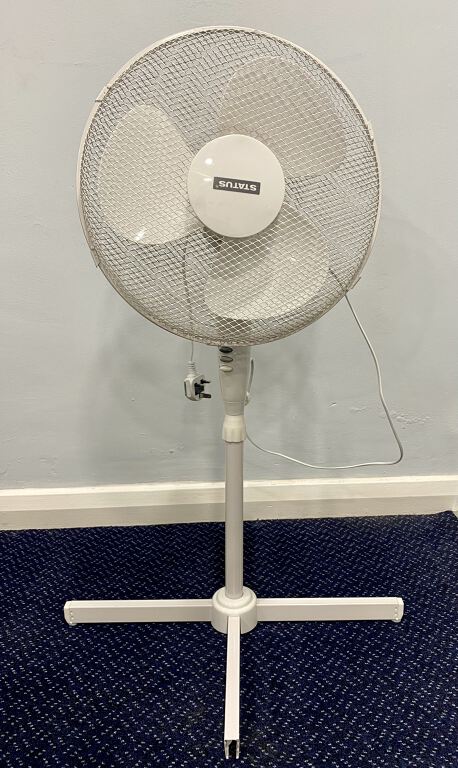 Status 16" oscillating white stand fan