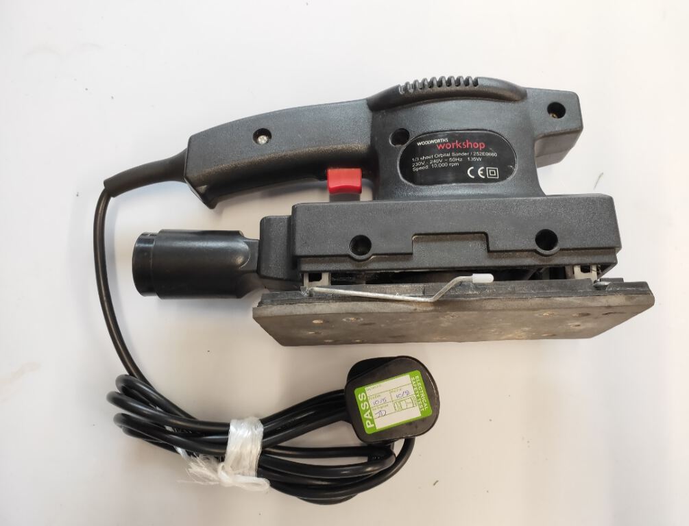 WOOLWORTHS 1/3 Sheet Orbital Sander 135W Corded (252E0660)