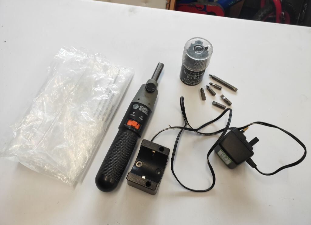 Black & Decker Cordless Screwdriver (9018-1)