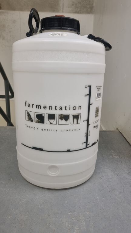 Beer fermenter (R115)
