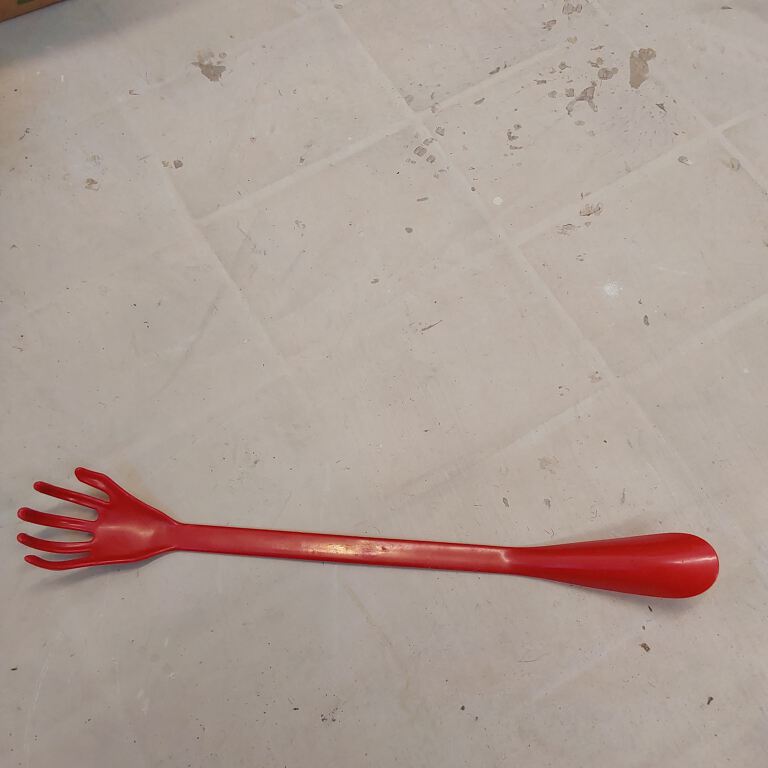 Long Handled Shoe Horn (R338)