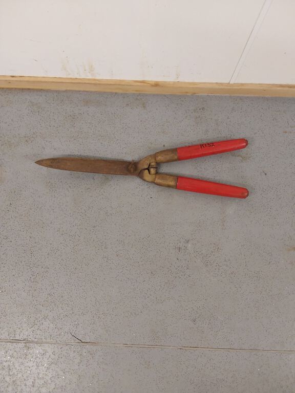 Garden Shears (R132)