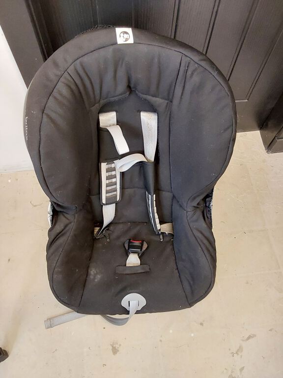 Child's Car Seat (R178)