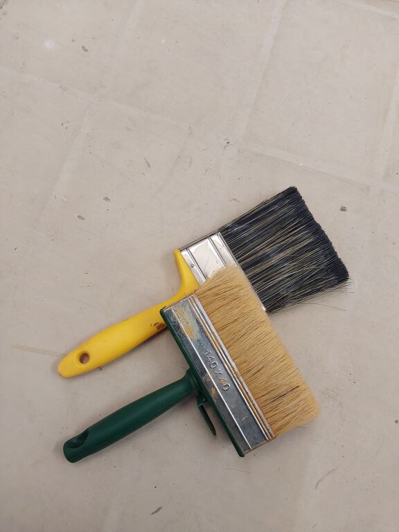 Paint Brushes (R183)