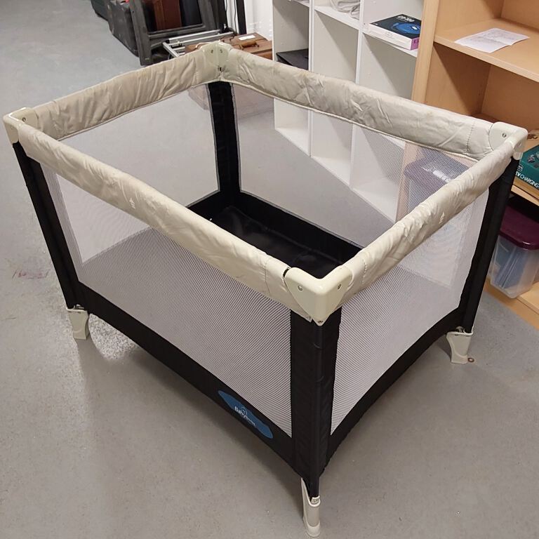 Travel Cot (R288)