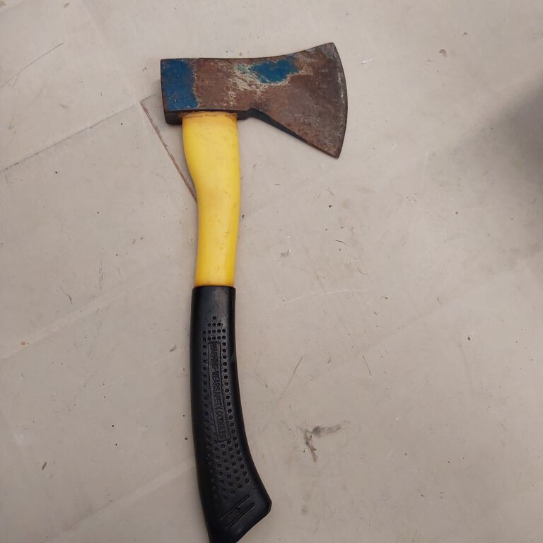 Axe (R345)