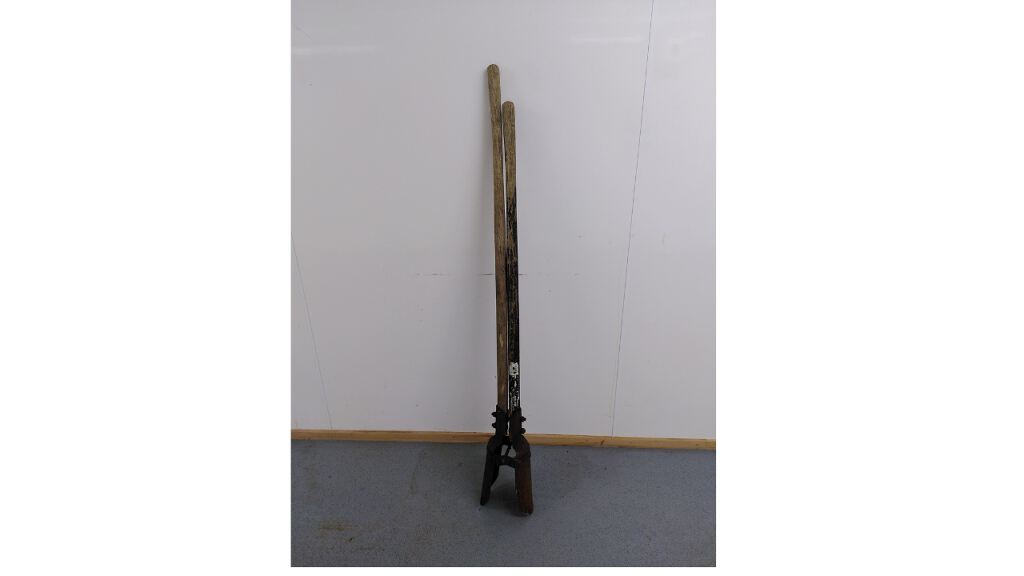 Post hole digger (R107)