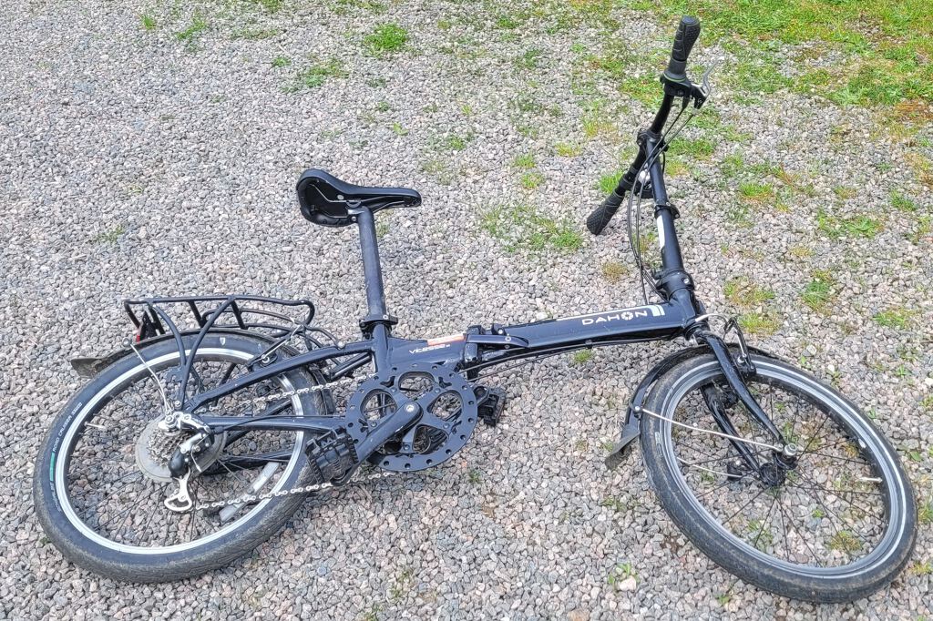 DAHON VITESSE D8 folding bike (B011)
