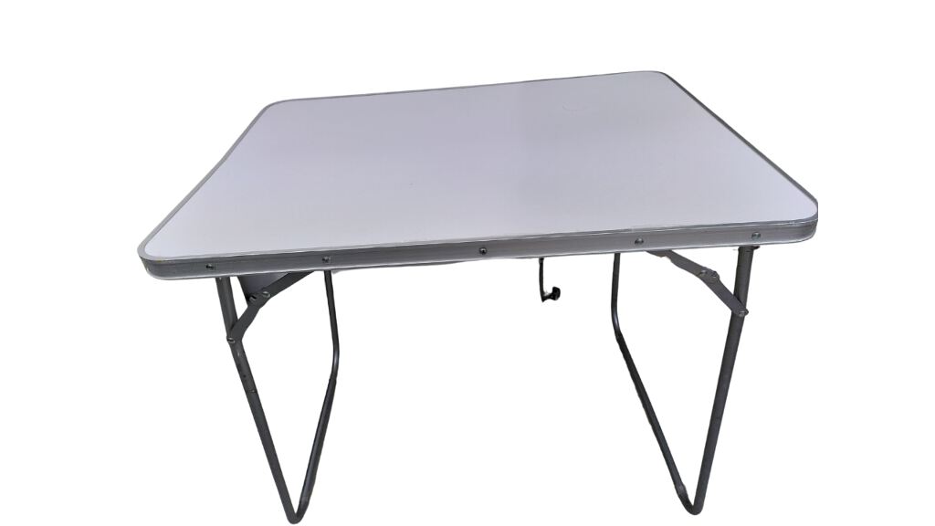 Folding table (R102)